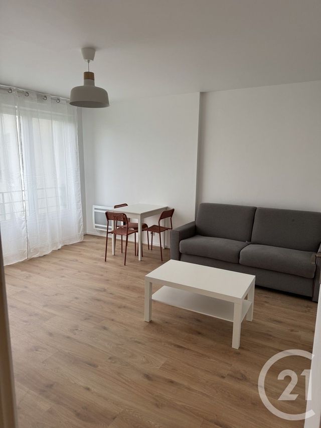 Appartement Studio à louer CERGY