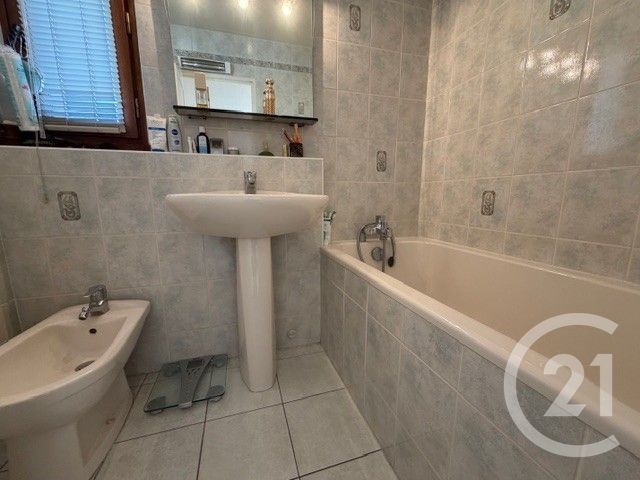 Appartement F5 &agrave; vendre - 5 pi&egrave;ces - 89,88 m2 - Cergy - 95 - ILE-DE-FRANCE