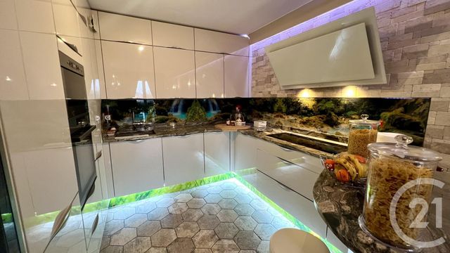 Appartement F5 &agrave; vendre - 5 pi&egrave;ces - 102,18 m2 - Cergy - 95 - ILE-DE-FRANCE