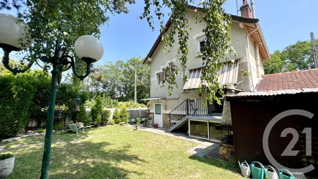 Afficher la photo en grand Maison à vendre - 5 pièces - 120 m2 - St Ouen L Aumone - 95 - ILE-DE-FRANCE