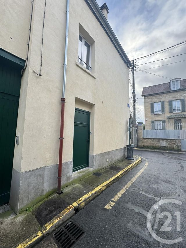 Appartement F1 &agrave; louer - 1 pi&egrave;ce - 27,03 m2 - Pontoise - 95 - ILE-DE-FRANCE