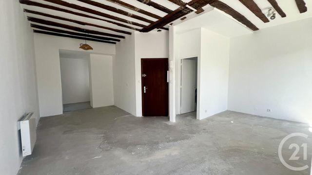 Appartement Studio à vendre - 1 pièce - 35,35 m2 - Pontoise - 95 - ILE-DE-FRANCE