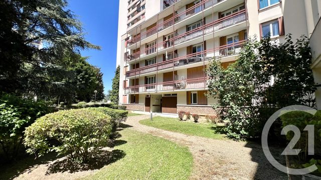 Appartement F5 à vendre - 5 pièces - 91,63 m2 - St Ouen L Aumone - 95 - ILE-DE-FRANCE