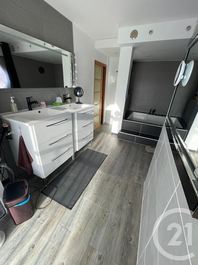 Appartement à vendre - 6 pièces - 162,08 m2 - Pontoise - 95 - ILE-DE-FRANCE