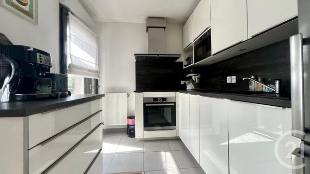 Afficher la photo en grand Appartement Duplex à vendre - 4 pièces - 79,40 m2 - Pontoise - 95 - ILE-DE-FRANCE