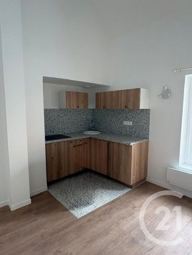 Appartement &agrave; louer - 2 pi&egrave;ces - 31,87 m2 - Pontoise - 95 - ILE-DE-FRANCE