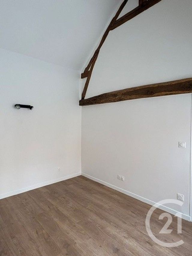 Appartement &agrave; louer - 2 pi&egrave;ces - 31,87 m2 - Pontoise - 95 - ILE-DE-FRANCE