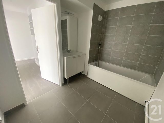 Appartement F3 &agrave; louer - 3 pi&egrave;ces - 72,60 m2 - Pontoise - 95 - ILE-DE-FRANCE