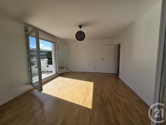 Appartement F3 &agrave; vendre - 3 pi&egrave;ces - 61,39 m2 - Pontoise - 95 - ILE-DE-FRANCE